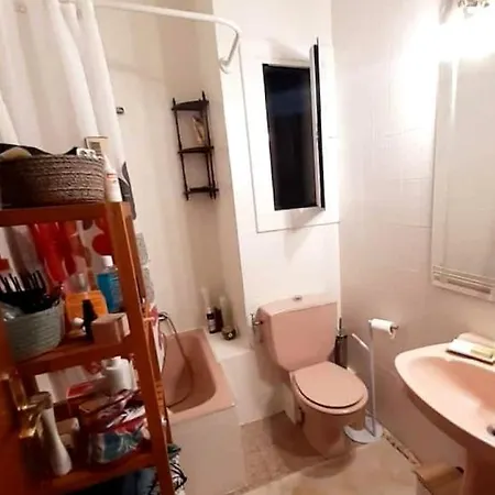 A Beautiful Modest Room At Casa Green
